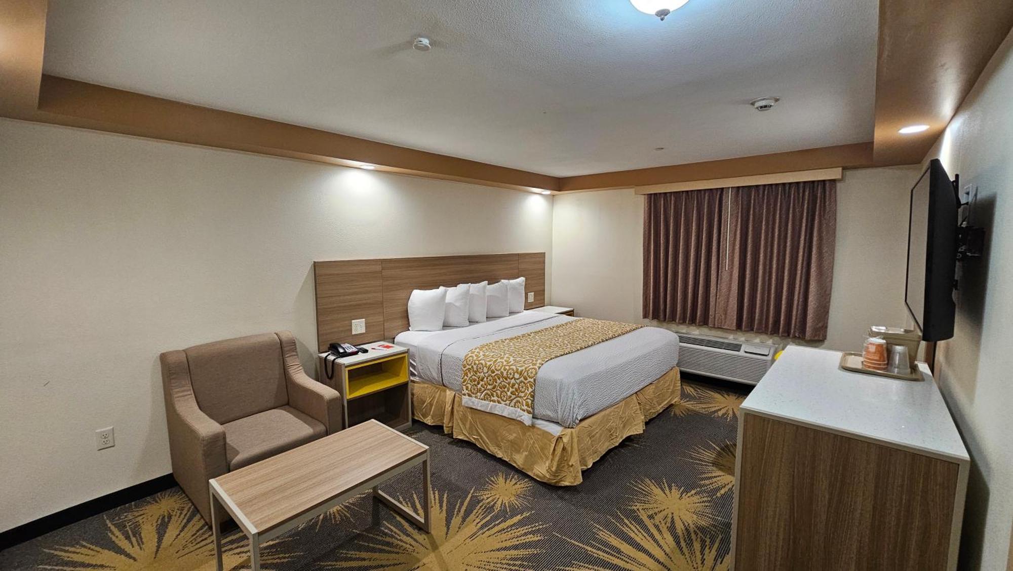 Econo Lodge Woodbridge Iselin Exteriör bild