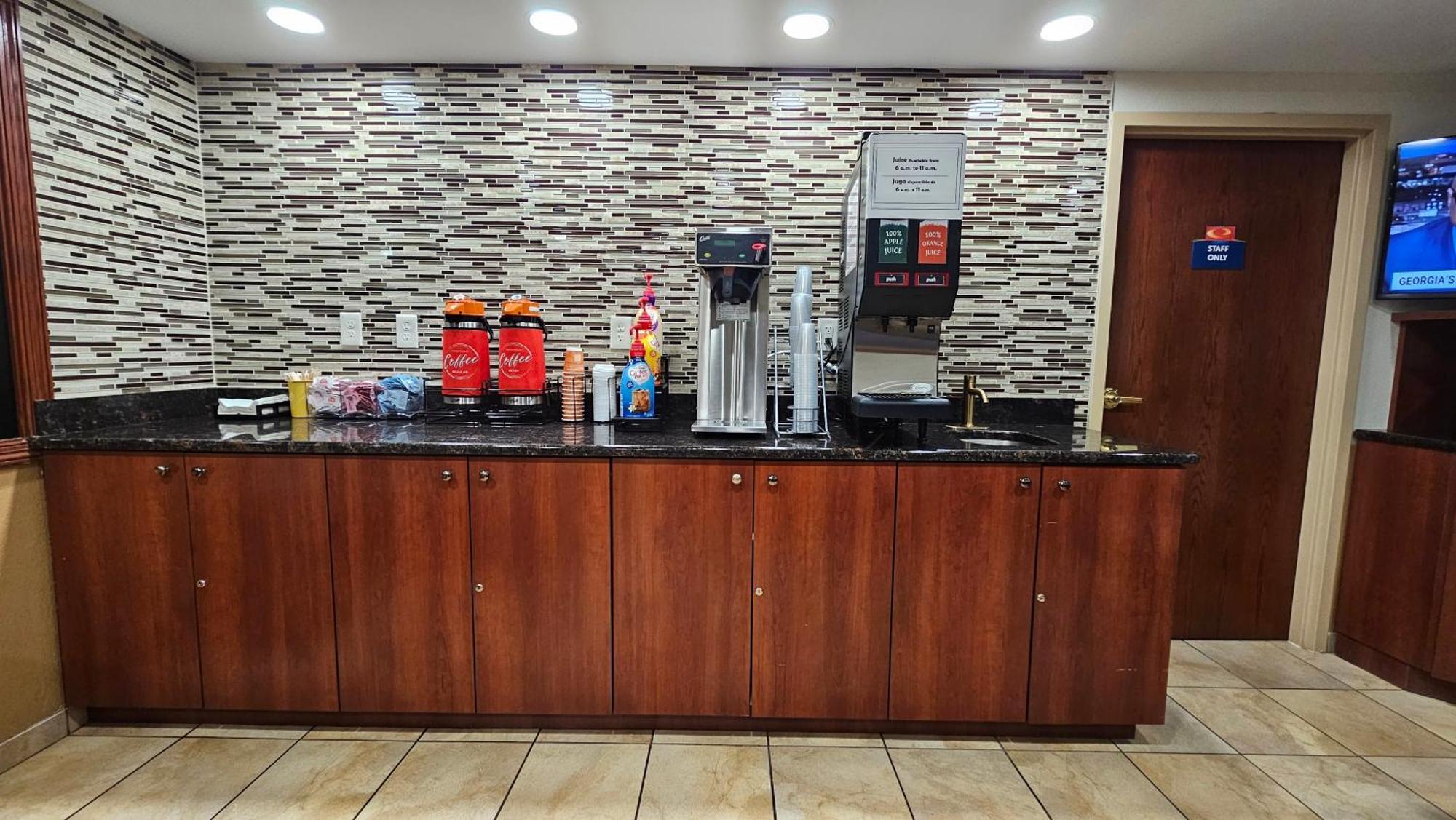 Econo Lodge Woodbridge Iselin Exteriör bild